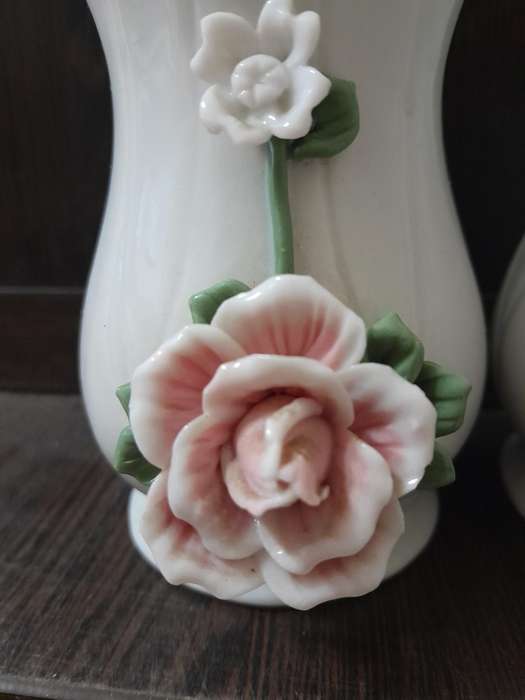 Vintage Ceramic Mini Vases - Rose detail - White