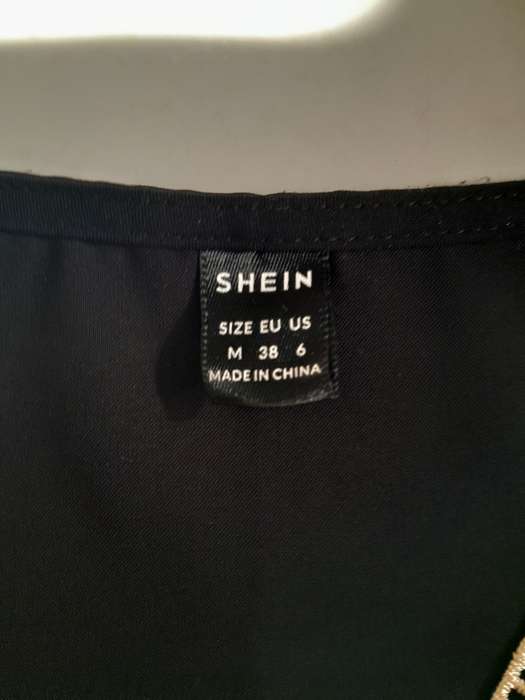 Ladies Top - Camisole - Black - V-neck - Secondhand - Medium
