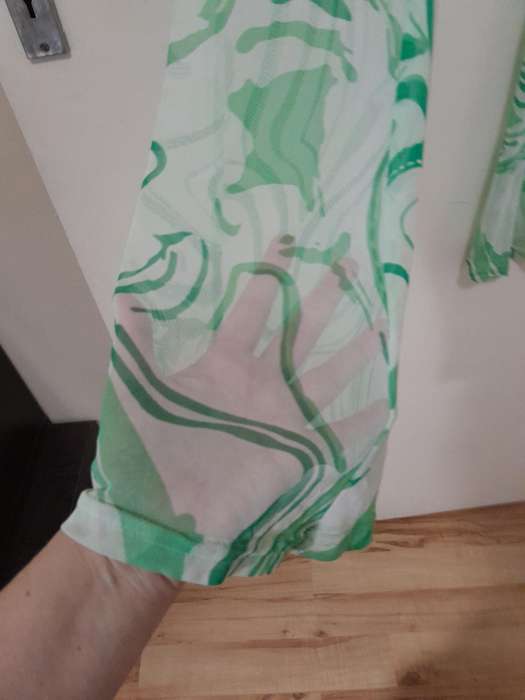 Ladies summer green pants. size large.