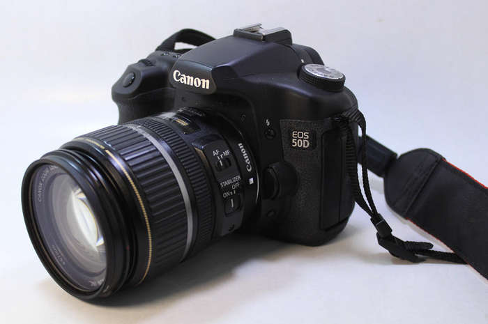 Canon EOS 50D Camera Body 17mm - 85mm Lens and Carry Case with Accessories