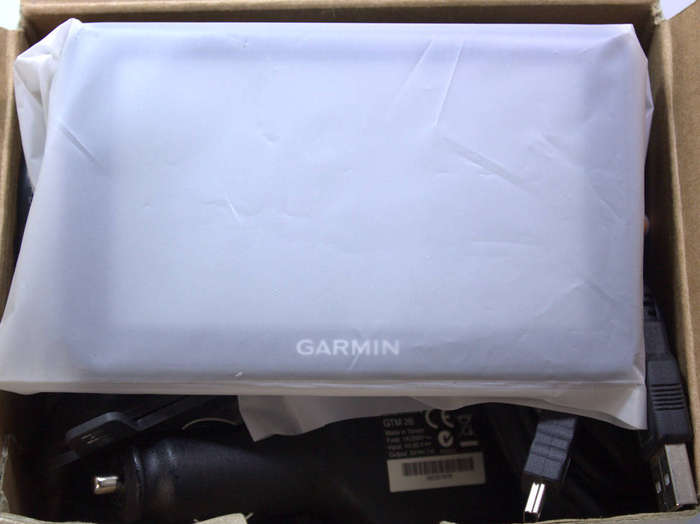 Garmin nüvi 2495 4.3" GPS Automotive Kit With Original Packaging