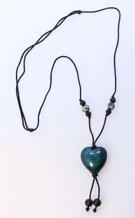 Pendant Style Necklace Large Heart Shaped Bead on Thin Rope