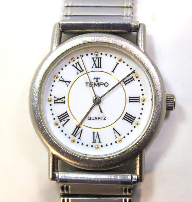 Tempo Quartz Ladies Wristwatch with Expandable Silver Strap