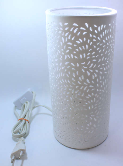 Greenville K05 220Volt Round White Table Lamp