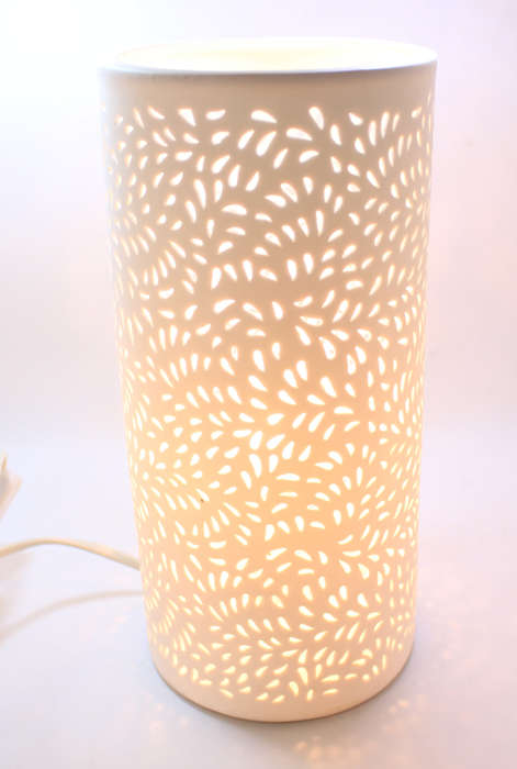 Greenville K05 220Volt Round White Table Lamp