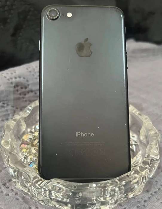 IPHONE 7 (32GB) BLACK