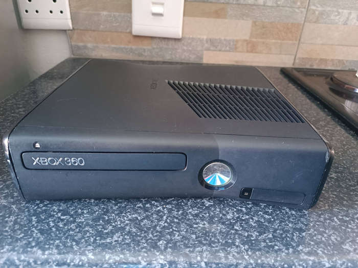 Xbox 360 slim