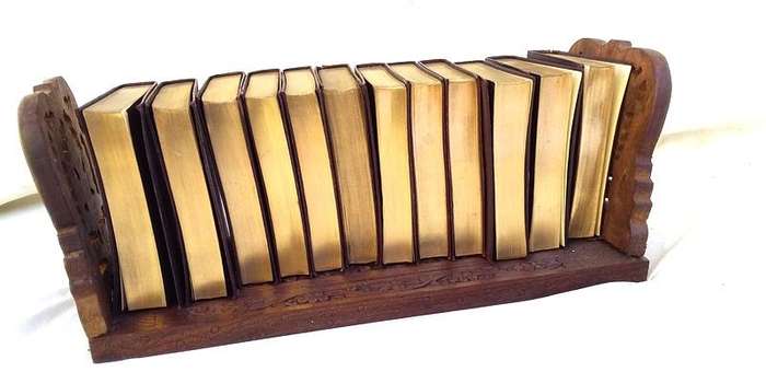 (1899 - 1900) Full set of 12 "Miniature" The Bedford Eddition" The works of William Shakespeare"