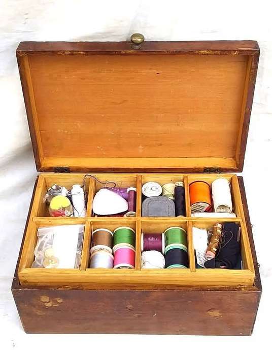 Vintage 1950's 2 tier Sewing Box