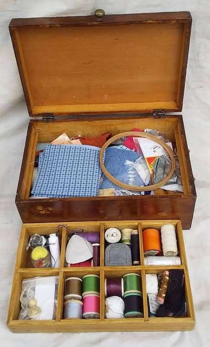 Vintage 1950's 2 tier Sewing Box