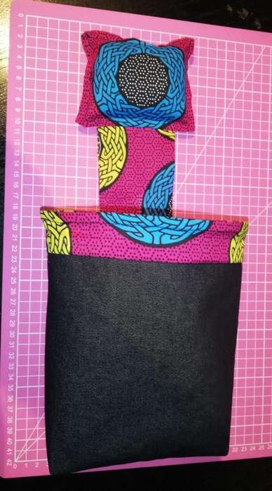 Table Hanging Snippy Pink & Blue