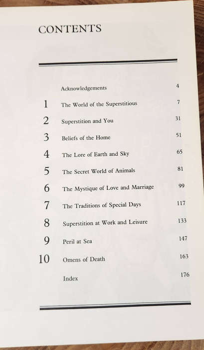 Superstitions - Peter Haining