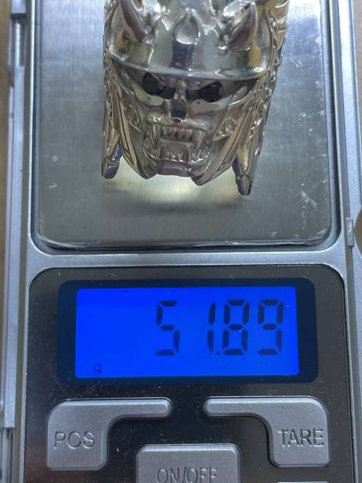 Sterling Silver Ring with Black Diamond Eyes  51.89g