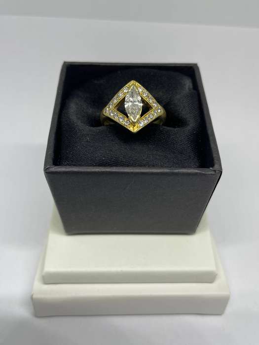Vintage 18ct Gold & Diamond Ring