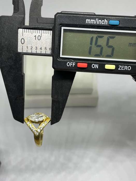 Vintage 18ct Gold & Diamond Ring