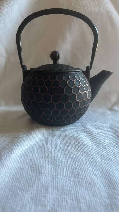 Carmien: LMC Cast iron Teapot 1,2L