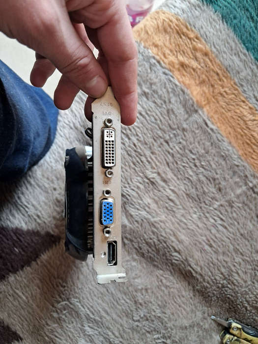 Grafix card 4gb