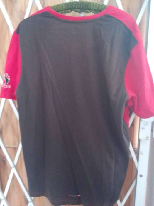  Canterbury Lions Rugby T-Shirt  2XL