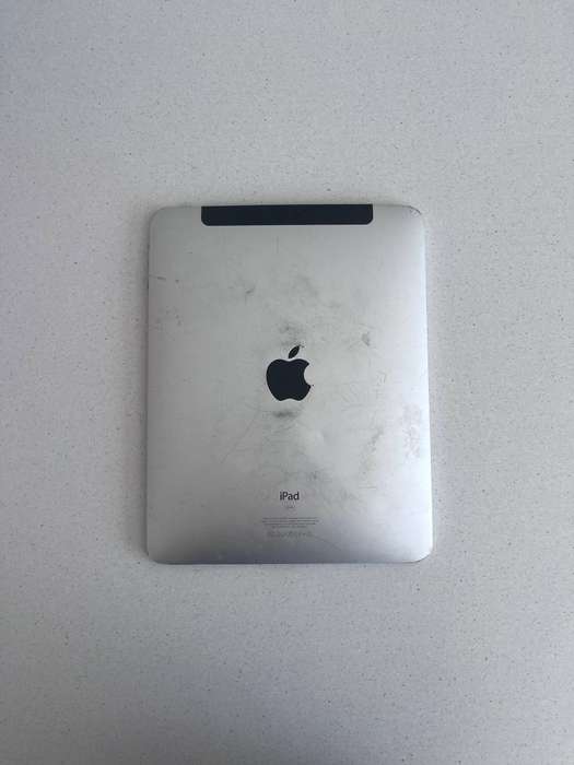 iPad 1st Gen - WiFi + 3G