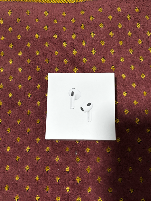Apple AirPods gen 3