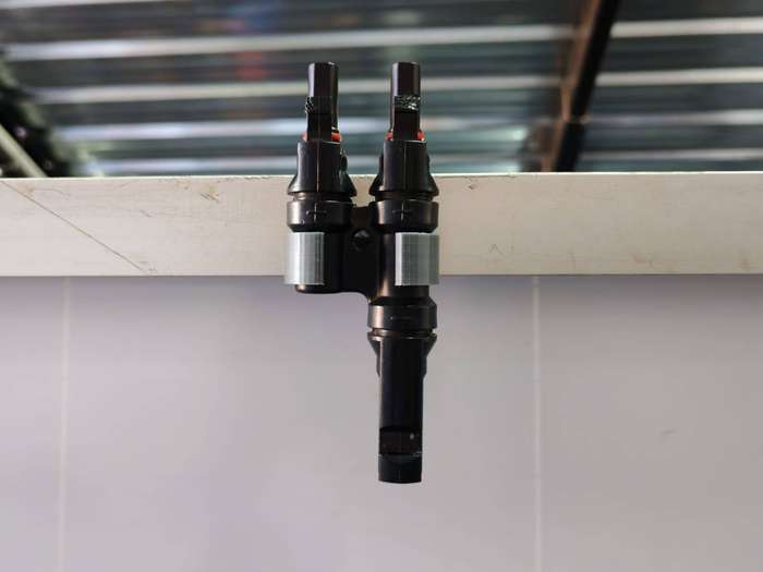 Core Dual MC4 Solar Panel Frame Clip - 25 units