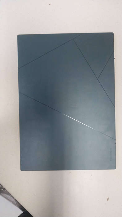 Asus Zenbook 14 i7 16GB 1TB + Sleeve & Wireless Mouse