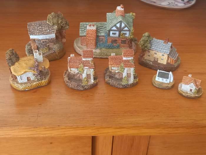 Miniture cottages....beautiful collection of 8 Miniture cottages by Nieki Farlam