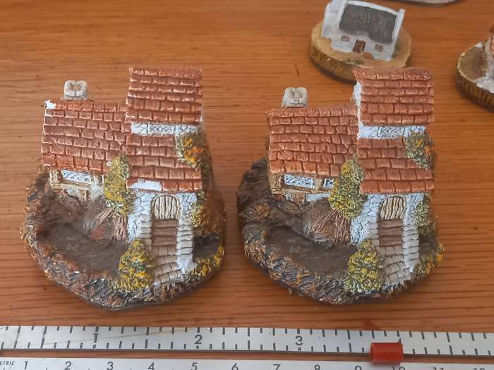 Miniture cottages....beautiful collection of 8 Miniture cottages by Nieki Farlam