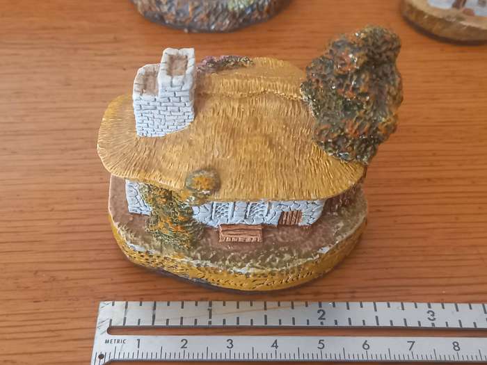 Miniture cottages....beautiful collection of 8 Miniture cottages by Nieki Farlam