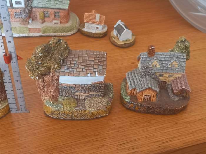 Miniture cottages....beautiful collection of 8 Miniture cottages by Nieki Farlam