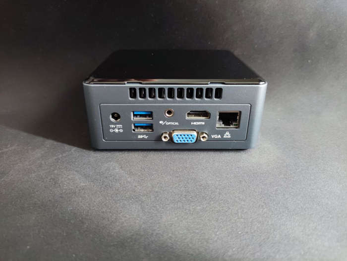 Intel NUC mini PC