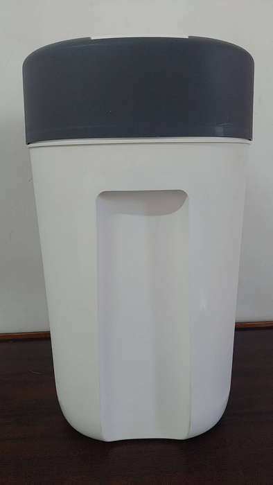 Tommee Tippee Twist And Click Advanced Nappy disposal Bin Cotton white