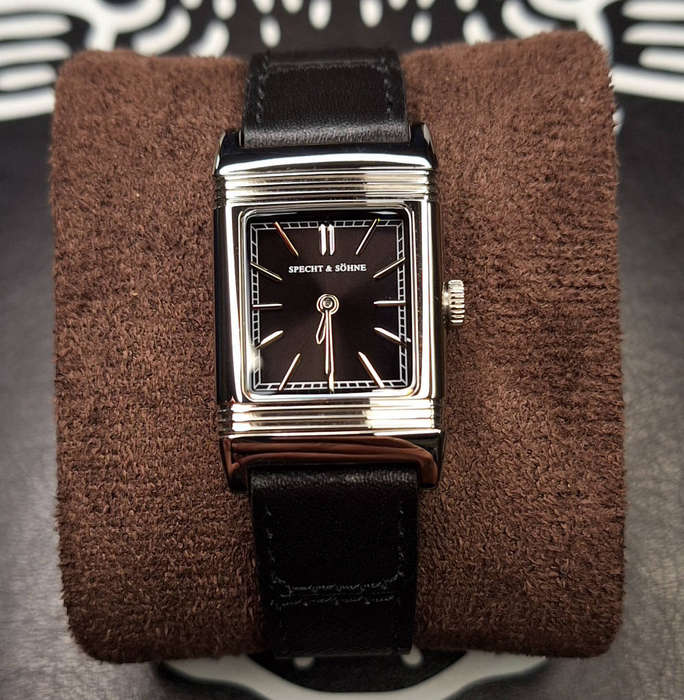 Specht & Söhne Unisex Reverso Watch (SP0028-1 Inverso Noir)