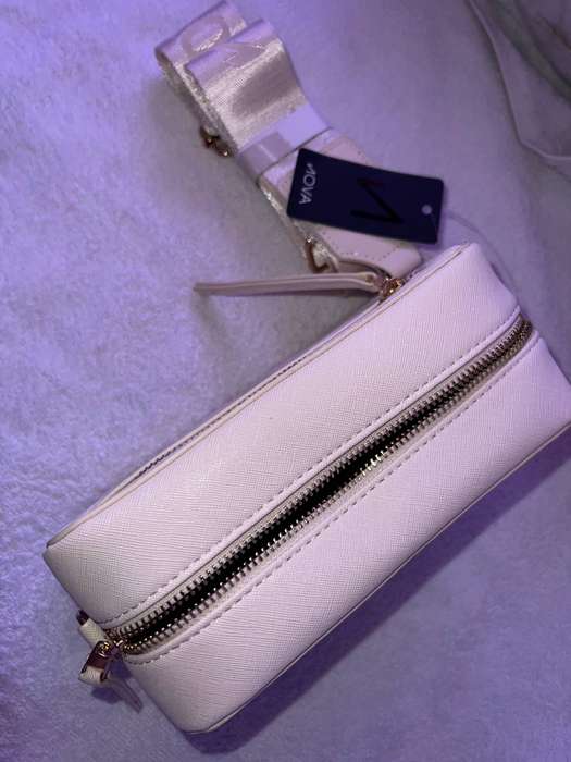 Avon Camera sling bag