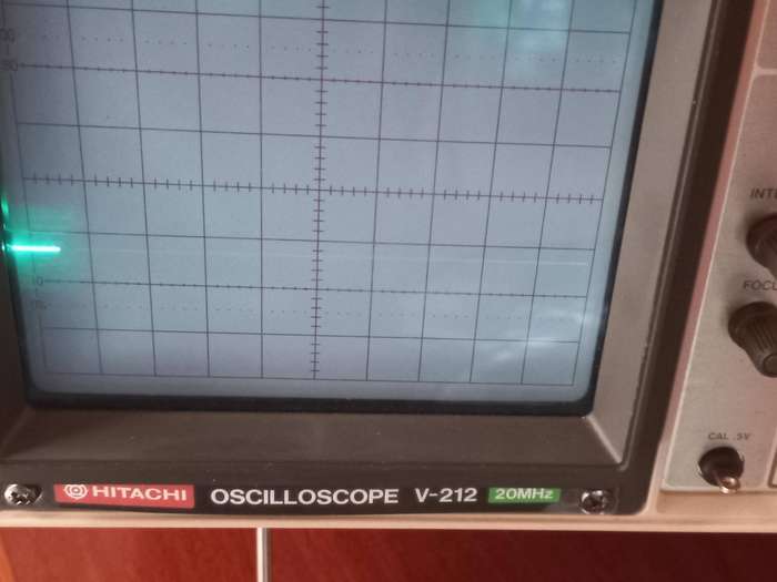 Hitachi V-212 20MHz Oscilloscope