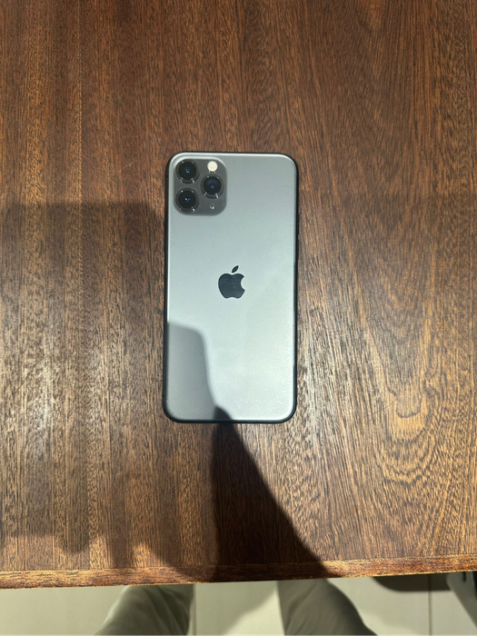 Apple iPhone 11 Pro  64GB  Space Grey (Unlocked, Excellent Condition)