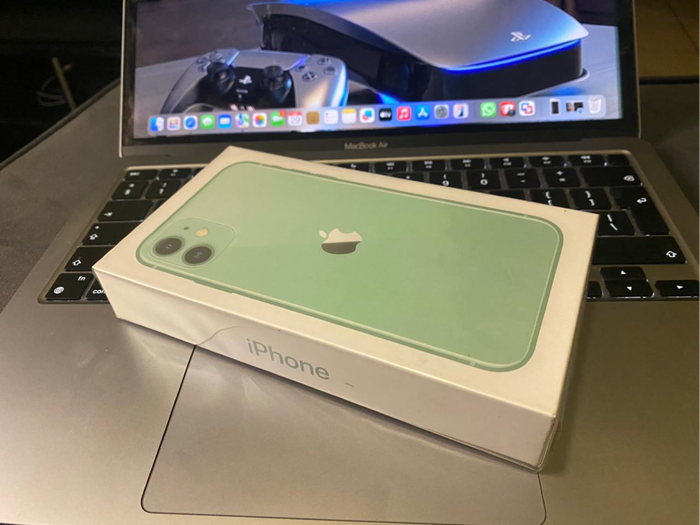 iPhone 11 64 GB