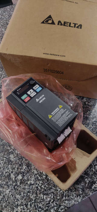 Delta ME300 VFD (3.7kW/5HP/400V) Industrial Automotive AC Motor Drive