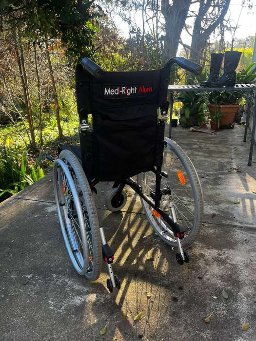 Medi-Right Lightweight Wheelchair
