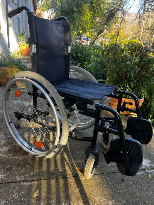 Medi-Right Lightweight Wheelchair