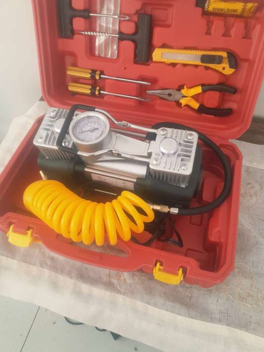 12V Twin Cylinder Portable Air Compressor with Tyre Repair Kit