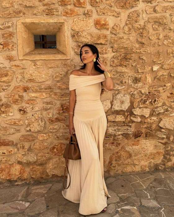 Maxi long pleated dress
