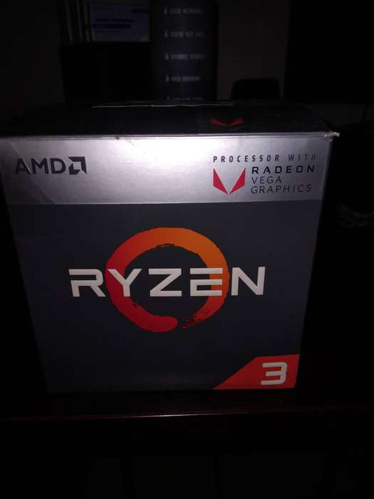 AMD RYZEN 3 22OOG with RADEON VEGA GRAPHICS