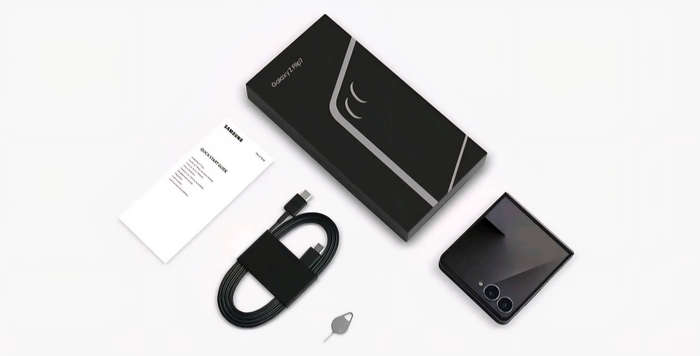 Samsung Galaxy Z Flip7 512GB + 4 Free Accessories Unlocked BNIB Sealed JETBLACK