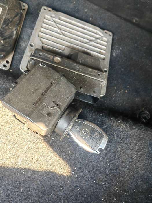selling W203 ignition with key