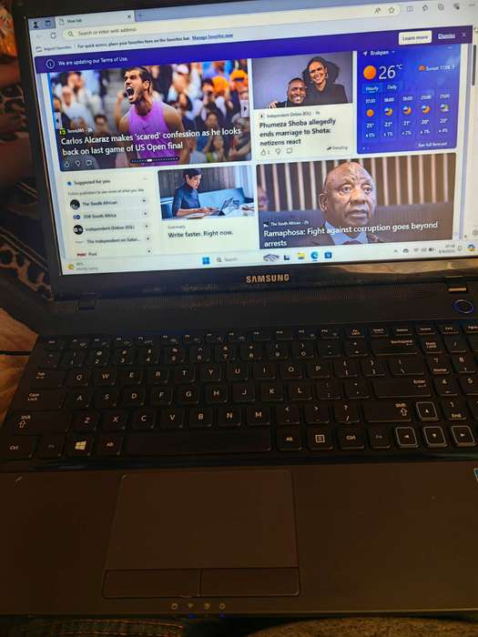 selling a Samsung intel laptop