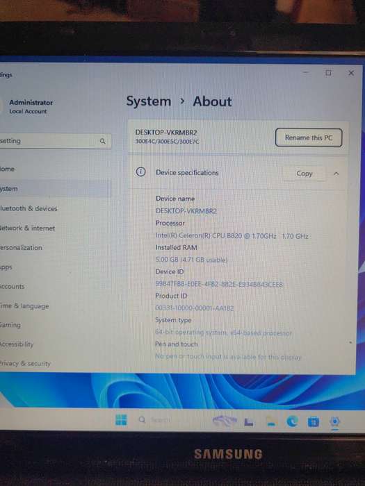 selling a Samsung intel laptop