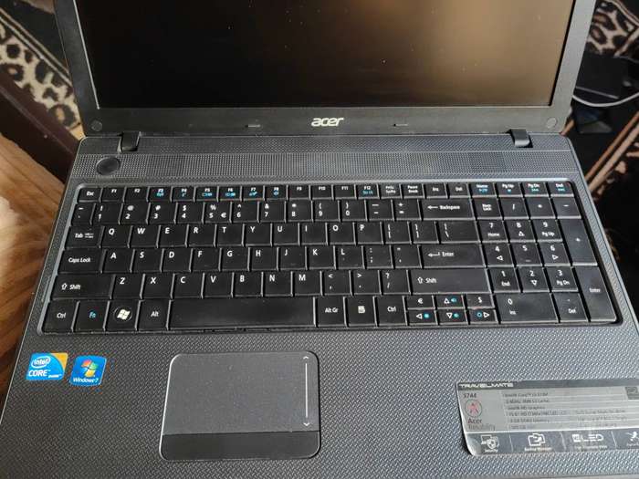 Selling acer core i3 laptop