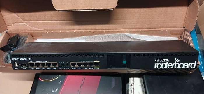mikrotik rb2011uias-rm