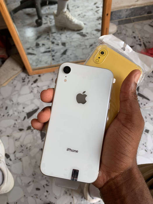 iPhone xr